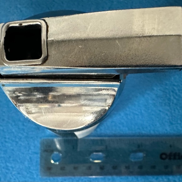 Vintage Ronson table lighter-no insert - Picture 8 of 9